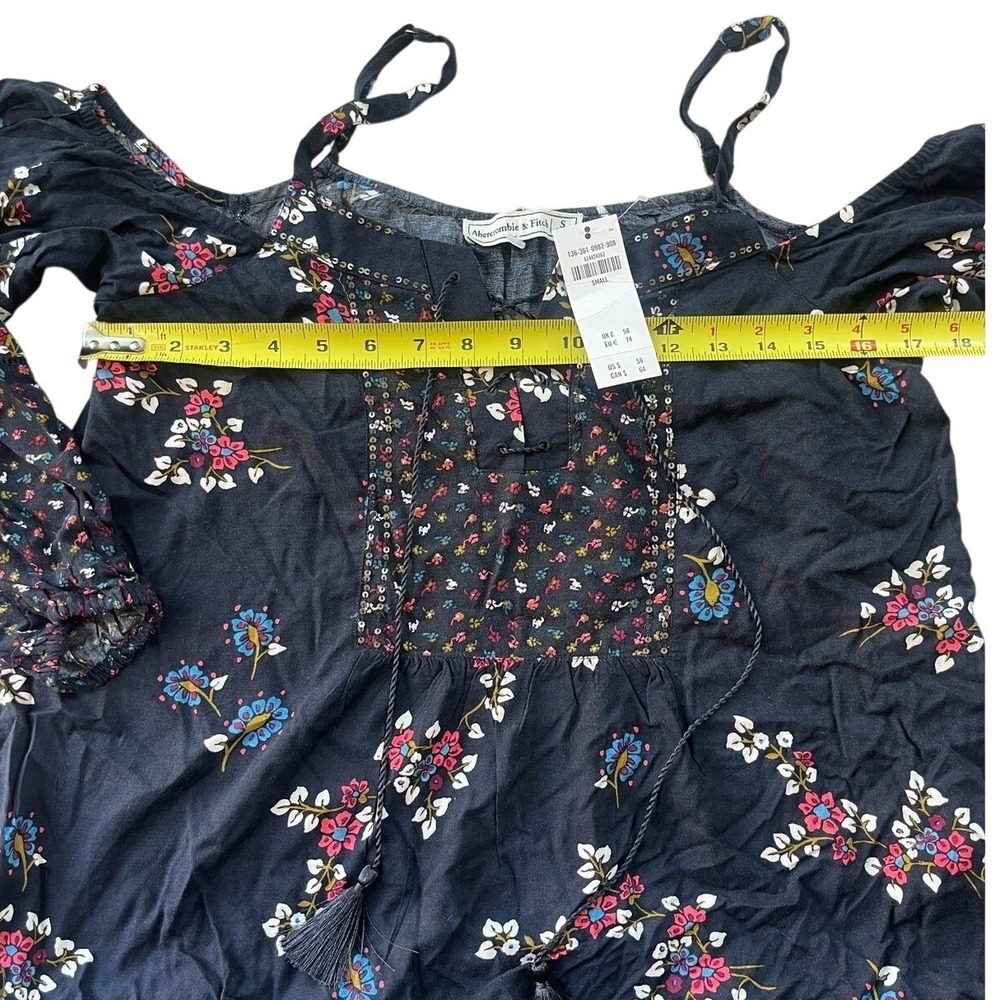 NWT Abercrombie & Fitch Floral Cold Shoulder Boho Tassel Blouse Navy Size Small - Picture 6 of 7